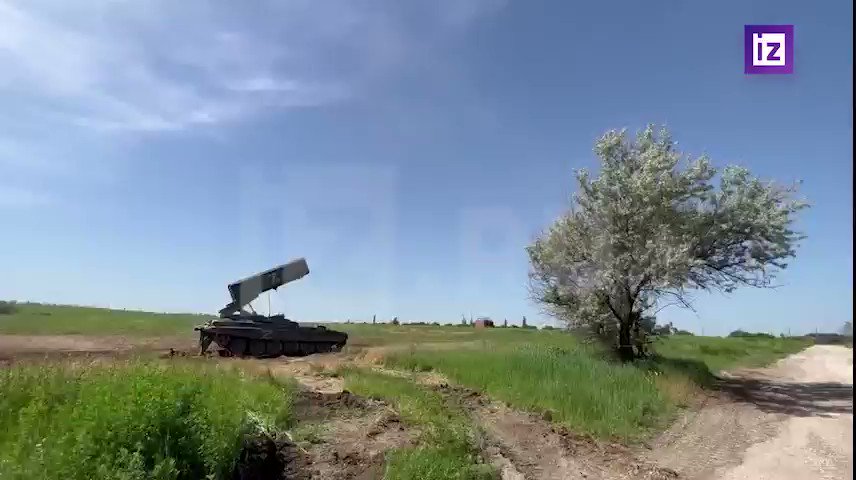 Видео: Позиции ТОС России с журналистами попали под обстрел украинской артиллерии