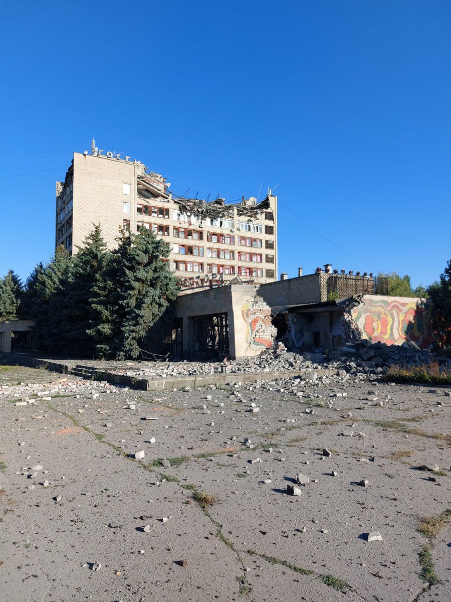 Повреждения в Светлодарске после попадания ракеты за ночь