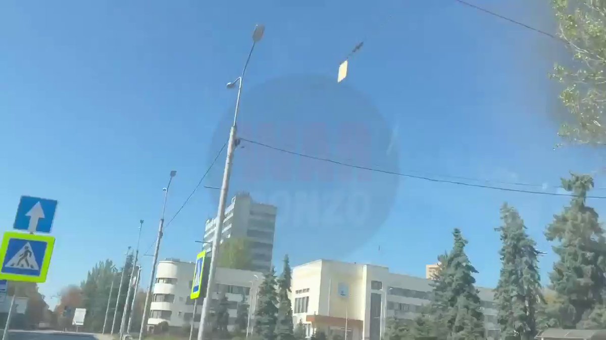 В центре Донецка загорелся автомобиль.