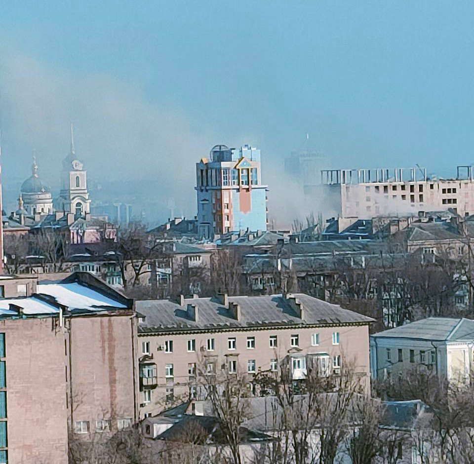 Сообщается об обстреле в центре Донецка.